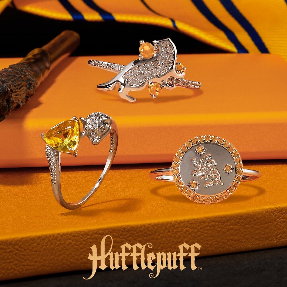 Rare Harry Potter Hogwarts Pride Hufflepuff rings, Complete Set!